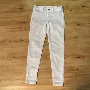 AMERICAN EAGLE WHITE PANTS